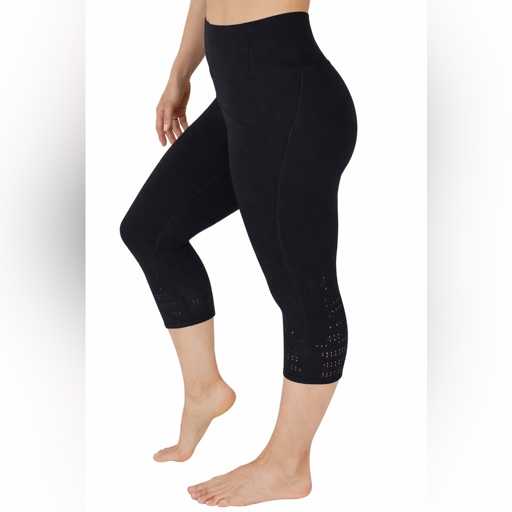 Yogalicious Black Leggings with Cutout Design